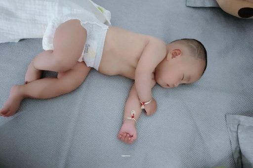 毕节孕妇肚子一跳一跳